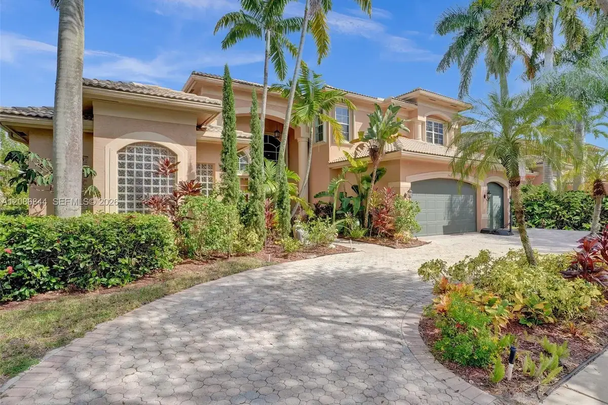 19462 Saturnia Lakes Dr, Boca Raton: photo 1 of 35