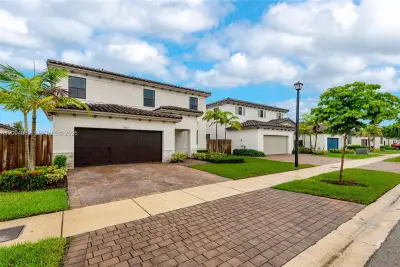 11922 SW 241st St, Homestead: photo 1 of 41