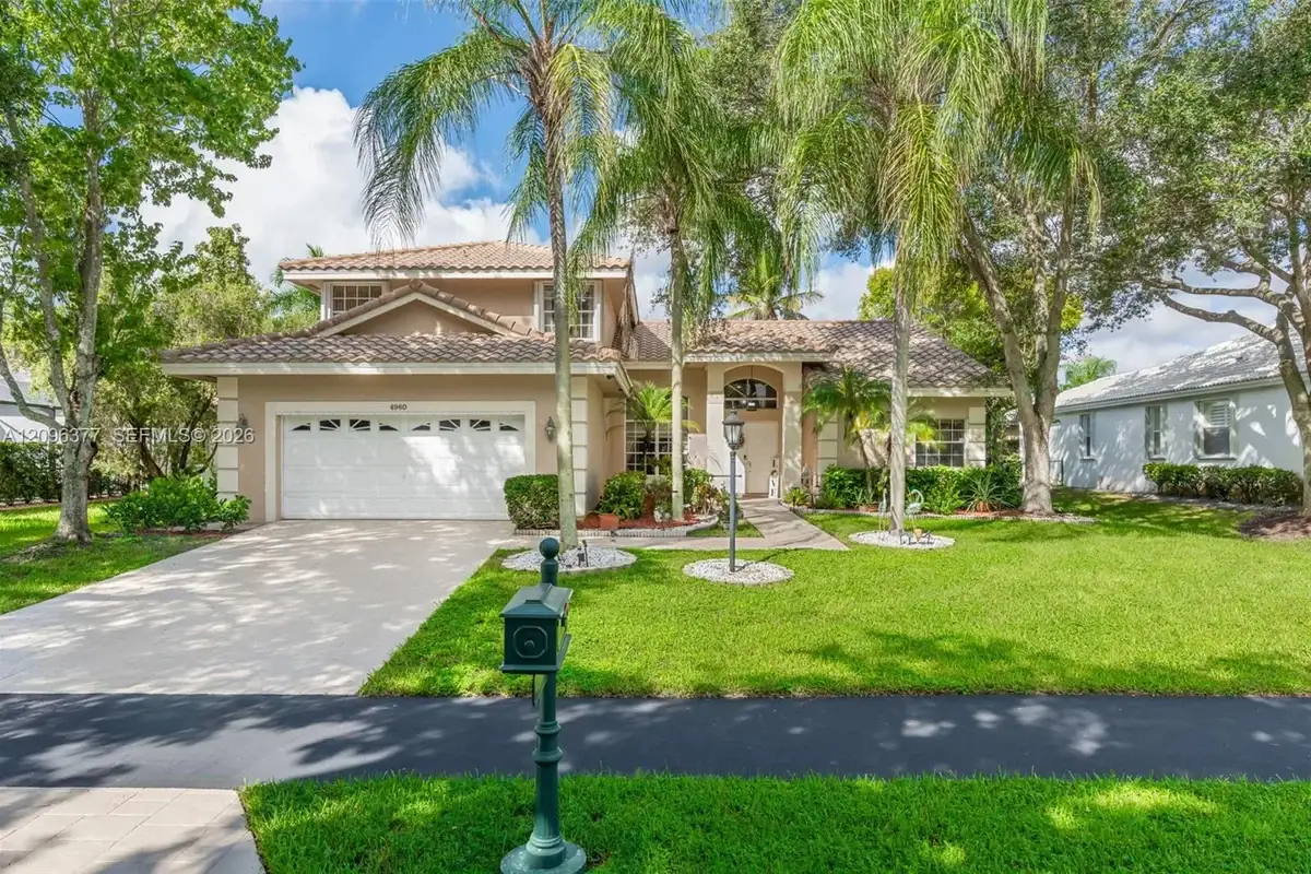 4960 NW 106th Ave, Coral Springs: photo 1 of 60