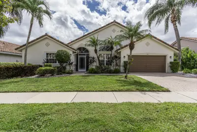 7021 Falls Rd E, Boynton Beach: photo 1 of 36