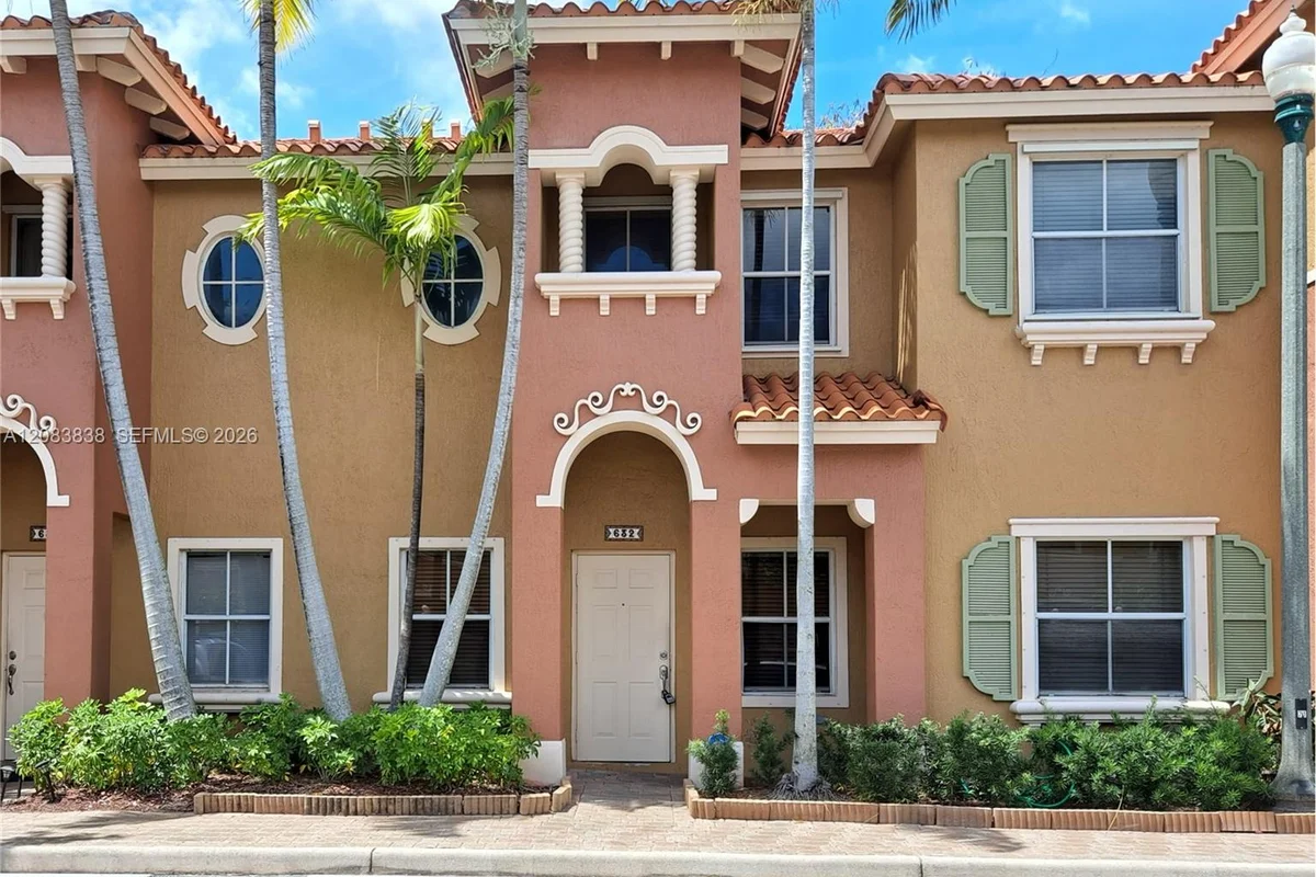 632 SW 107th Ave #606, Pembroke Pines: photo 1 of 39