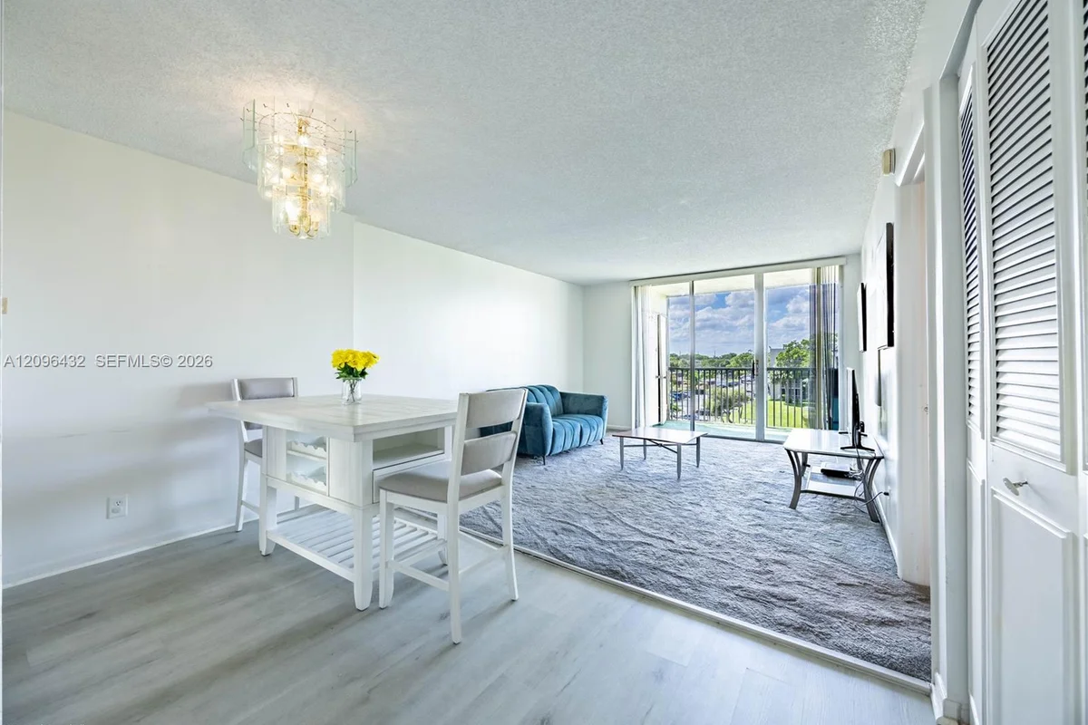 3301 NW 47th Ter #403, Lauderdale Lakes: photo 1 of 25