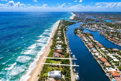 997 Hillsboro Mile, Hillsboro Beach: photo 1 of 17