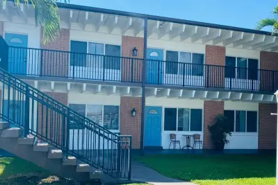 124 Yacht Club Dr #1, North Palm Beach: photo 1 of 6