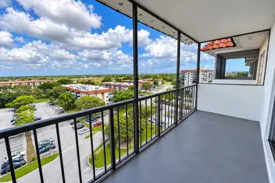 4174 Inverrary Dr #1011, Lauderhill: photo 1 of 20
