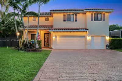 2150 NW 16th Pl, Homestead: photo 1 of 101