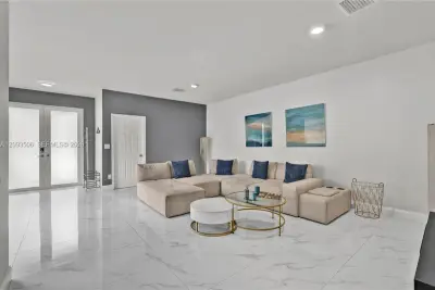 1968 NW 25th Ave #1970, Miami: photo 1 of 30