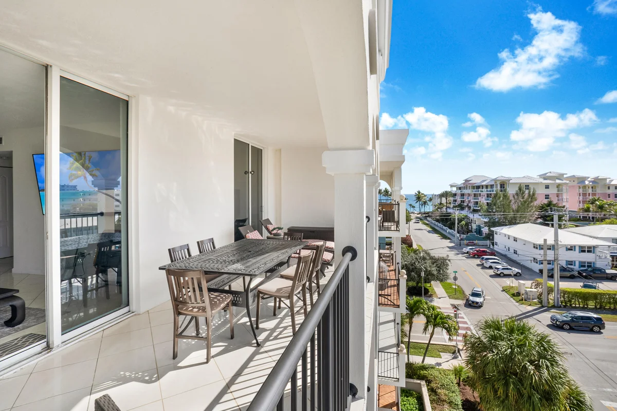 191 SE 20th Ave #614, Deerfield Beach: photo 1 of 30