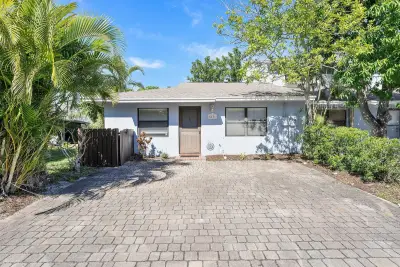 5171 Tennis Ln, Delray Beach: photo 1 of 30