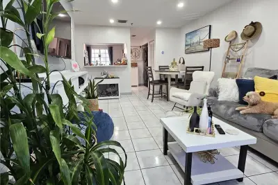 12035 SW 14th St #104, Miami: photo 1 of 29