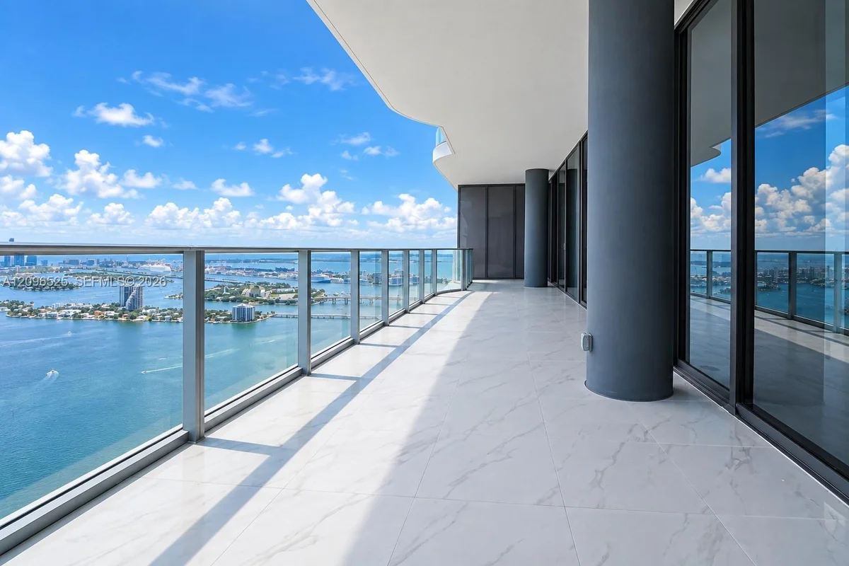 700 NE 24th St #PH-5903, Miami: photo 1 of 36