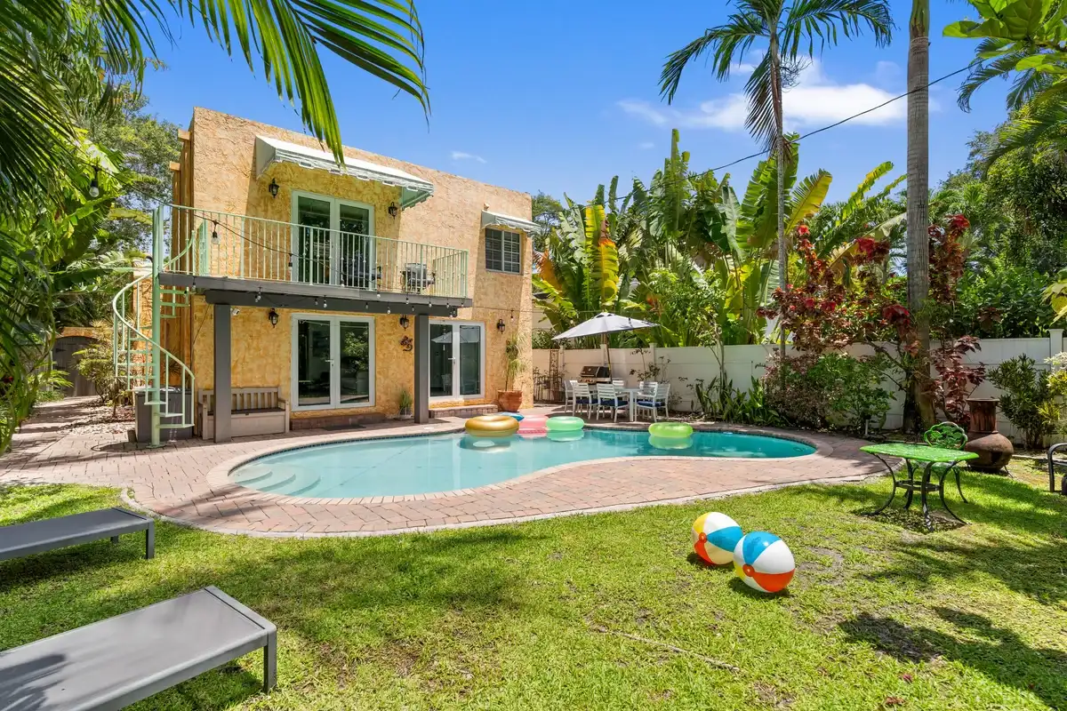 614 SE 5th Ct, Fort Lauderdale: photo 1 of 46