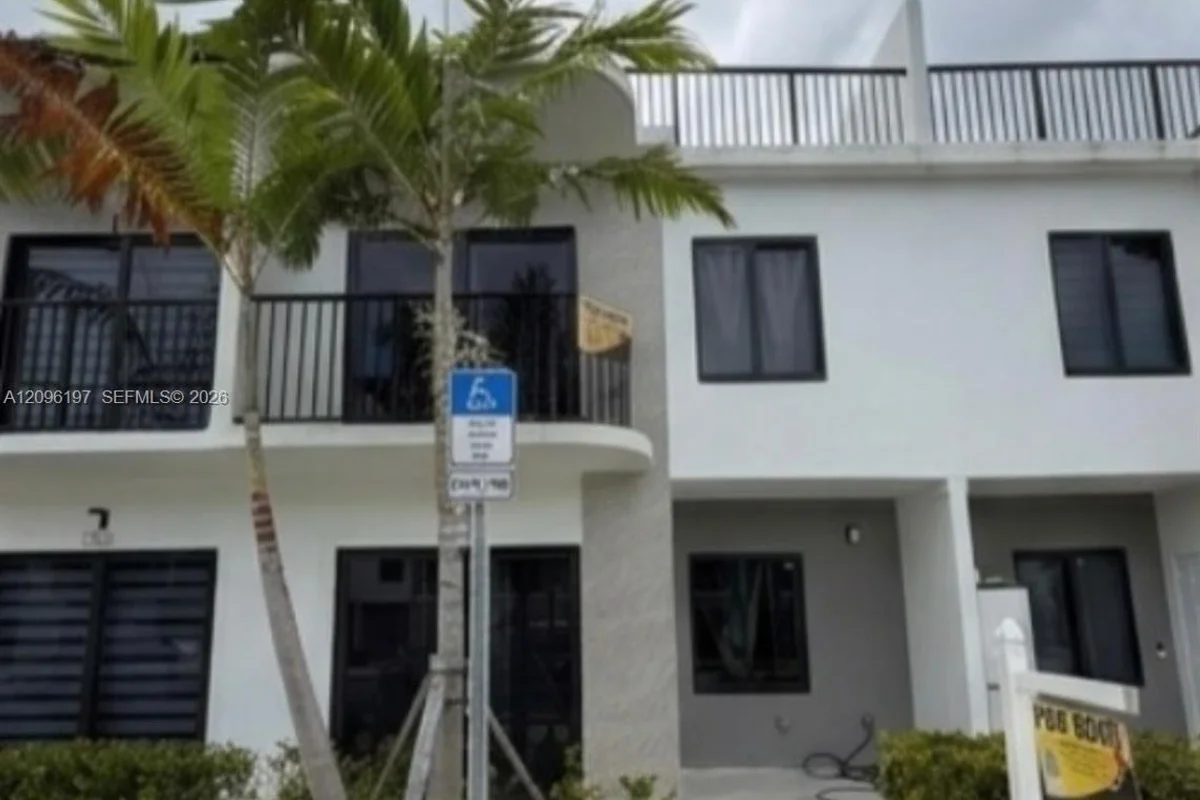 26124 SW 145th Ct, Homestead: photo 1 of 19