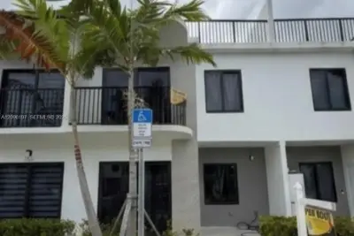 26124 SW 145th Ct, Homestead: photo 1 of 19