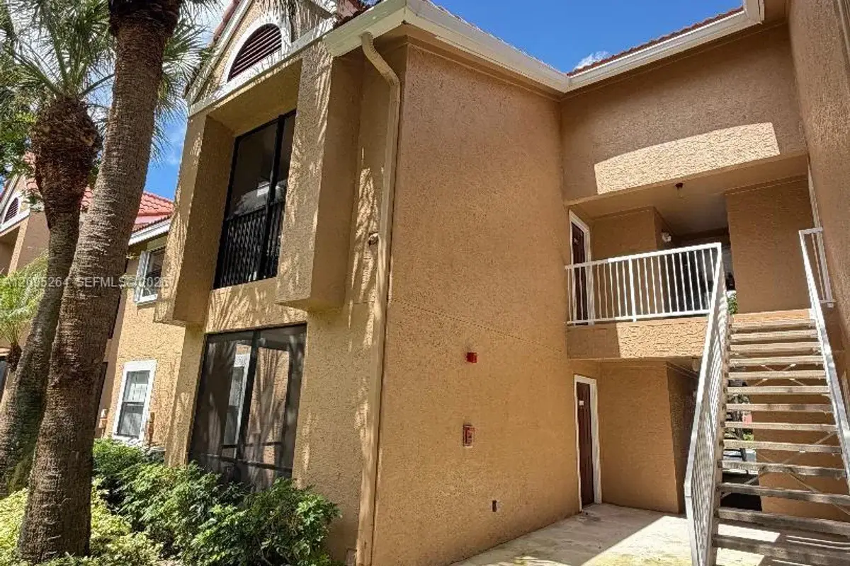 15560 SW 104th Ter #6210, Miami: photo 1 of 9