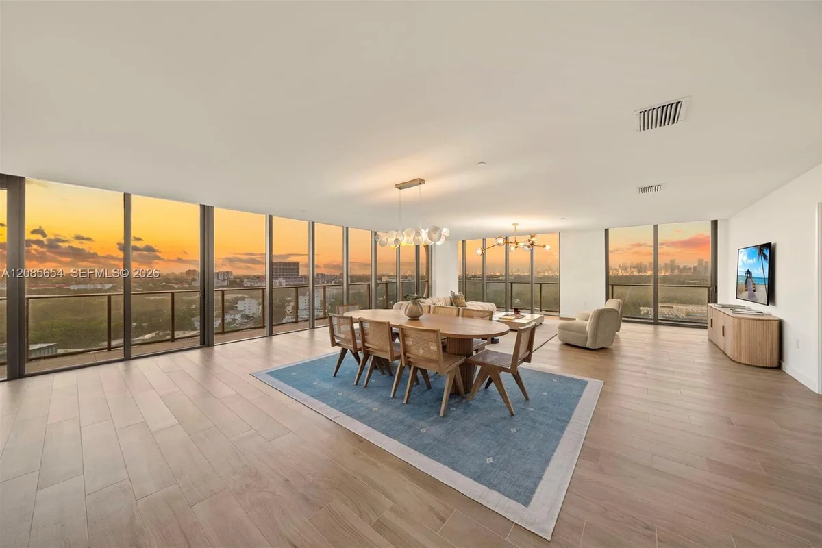 2678 Tigertail Ave #1101, Miami: photo 1 of 64