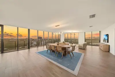 2678 Tigertail Ave #1101, Miami: photo 1 of 64