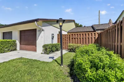 3787 Coco Loba Ln, Boynton Beach: photo 1 of 28