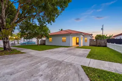 19024 SW 319th St, Homestead: photo 1 of 36