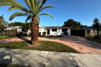 12635 SW 84th Ave Rd, Miami: photo 1 of 11