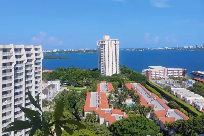 2000 Towerside Ter #TS1, Miami: photo 1 of 24