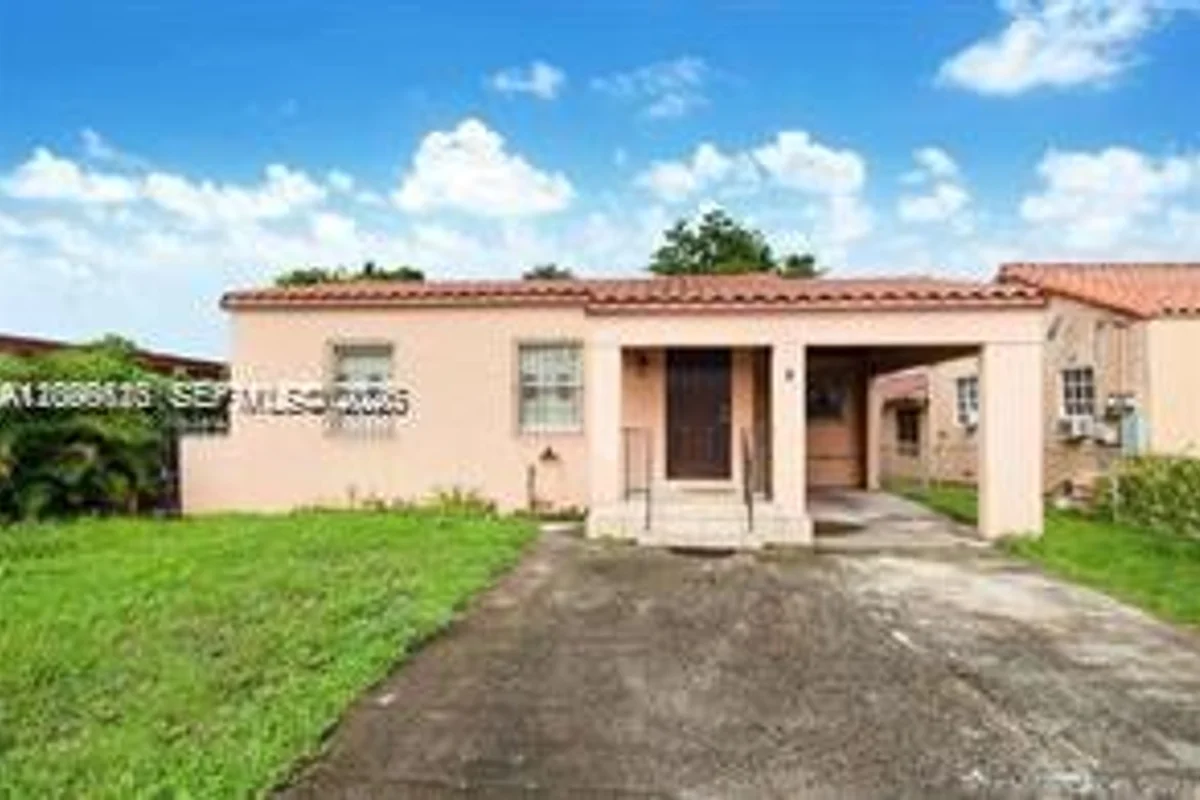 8 NW 33rd Ave, Miami: photo 1 of 14