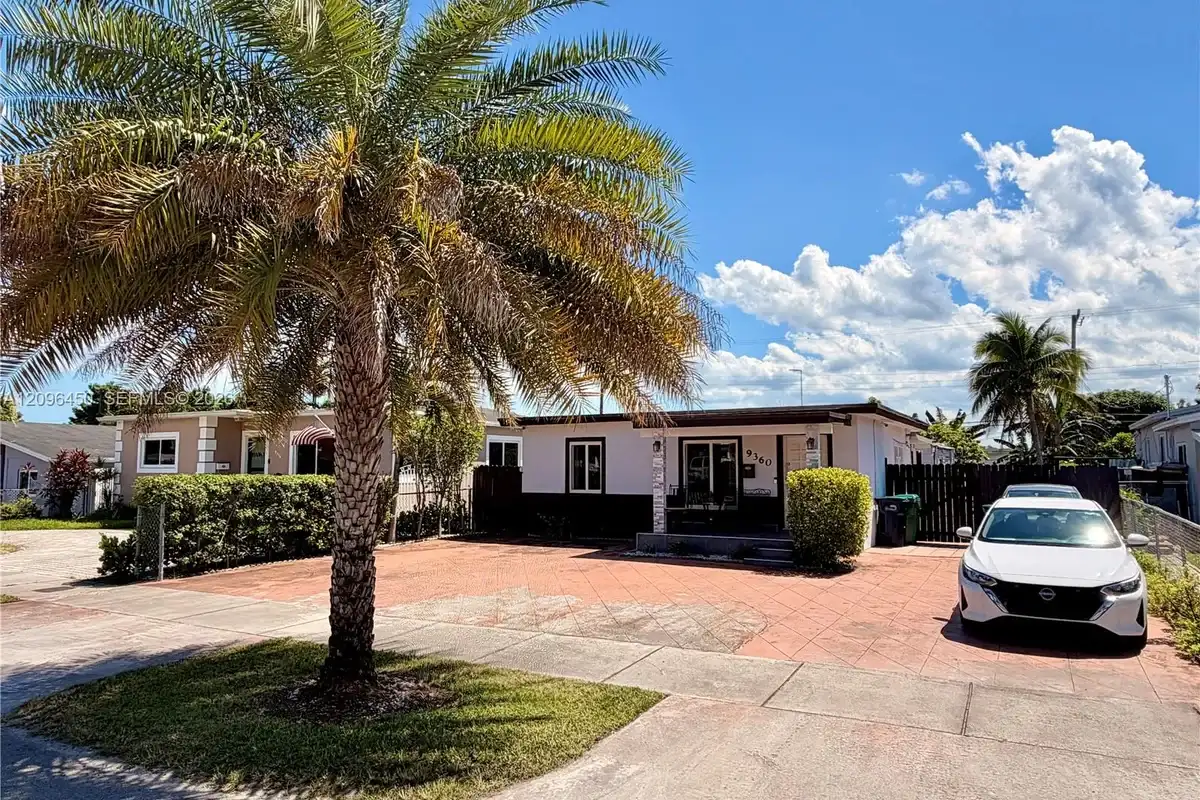 9360 SW 37th St, Miami: photo 1 of 29