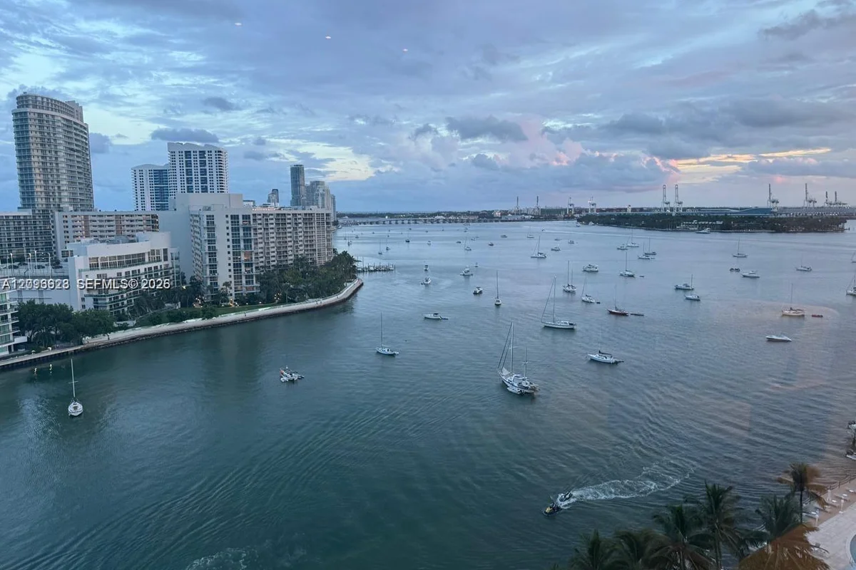 20 Island Ave #1515, Miami Beach: photo 1 of 14