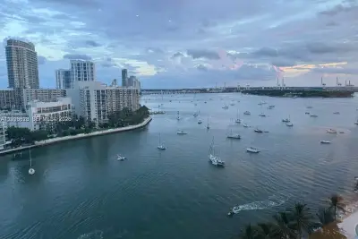 20 Island Ave #1515, Miami Beach: photo 1 of 14
