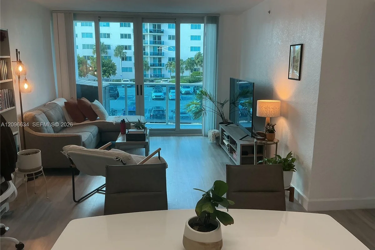 7501 E Treasure Dr #2L, North Bay Village: photo 1 of 33