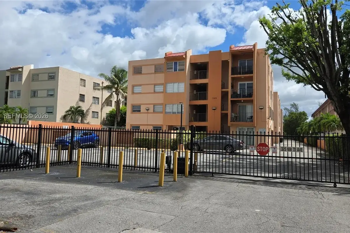 325 NW 72nd Ave #301, Miami: photo 1 of 14