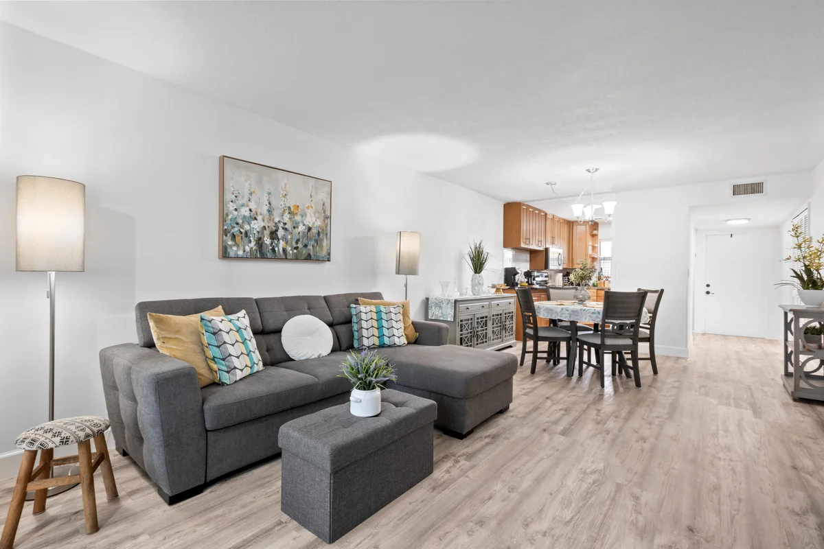 9350 Sunrise Lakes Blvd #205, Sunrise: photo 1 of 29