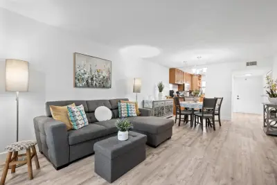9350 Sunrise Lakes Blvd #205, Sunrise: photo 1 of 29