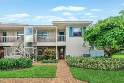 7 Eastgate Dr #C, Boynton Beach: photo 1 of 69