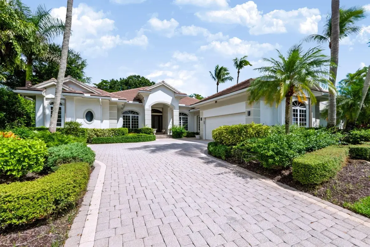 106 Pembroke Dr, Palm Beach Gardens: photo 1 of 54