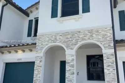 11920 SW 244 Ln, Miami: photo 1 of 16