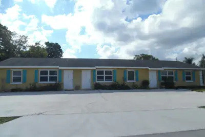 3986 Hernden Dr, Lake Worth: photo 1 of 7
