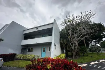 2600 Fiore Way #215, Delray Beach: photo 1 of 27
