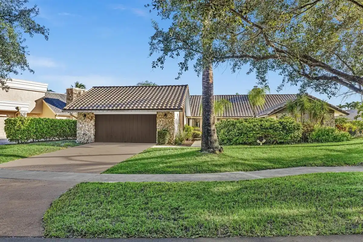 7243 Encina Ln, Boca Raton: photo 1 of 75