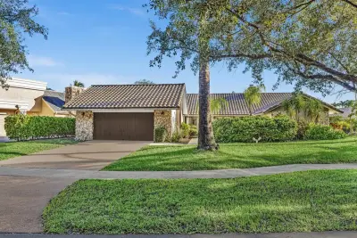 7243 Encina Ln, Boca Raton: photo 1 of 75