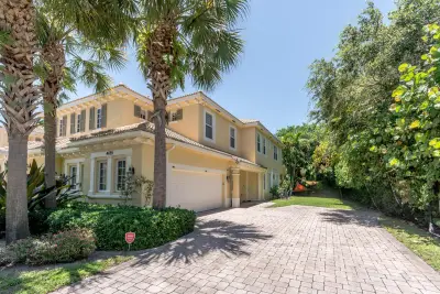 4655 Cadiz Cir, Palm Beach Gardens: photo 1 of 44
