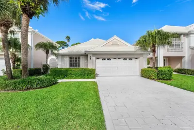 12 Elgin Ln, Palm Beach Gardens: photo 1 of 33