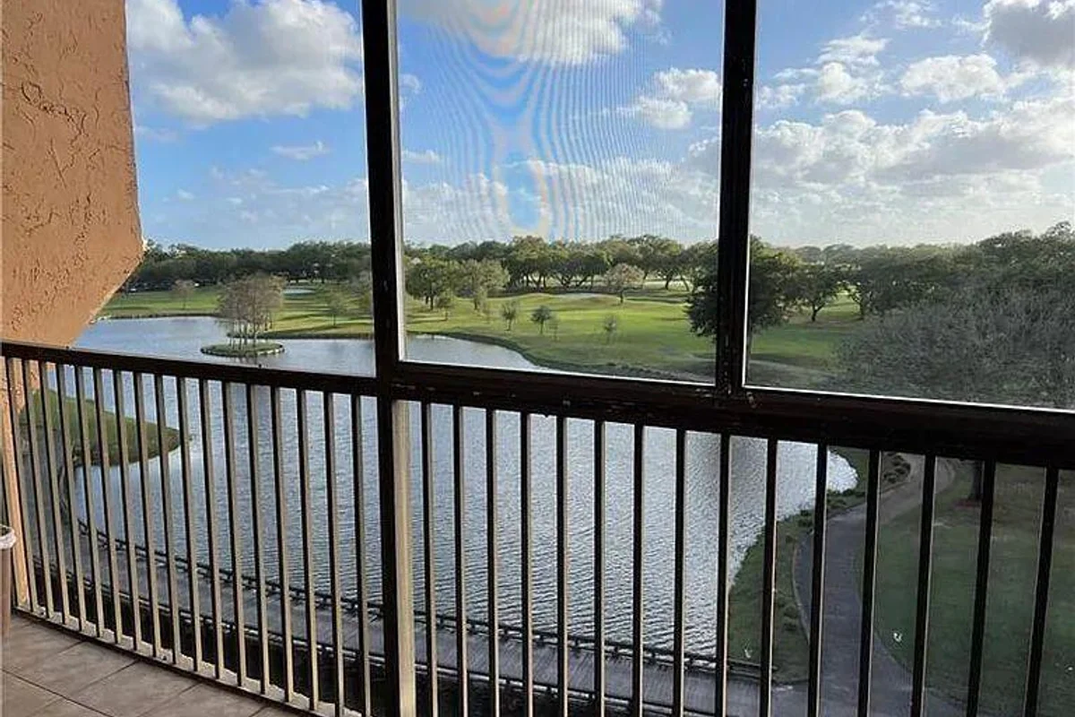 3001 W Rolling Hills Cir #608, Davie: photo 1 of 29