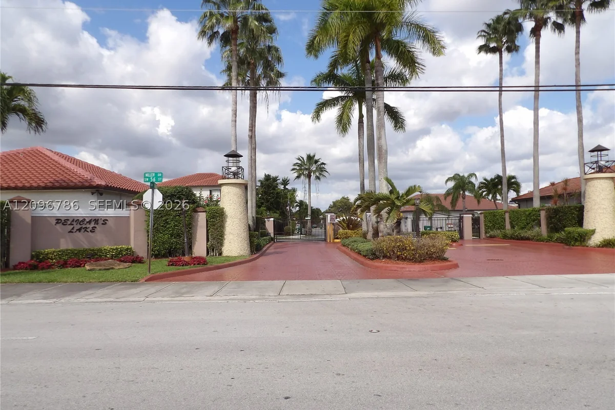 5411 SW 158th Ct, Miami: photo 1 of 30