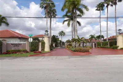5411 SW 158th Ct, Miami: photo 1 of 30
