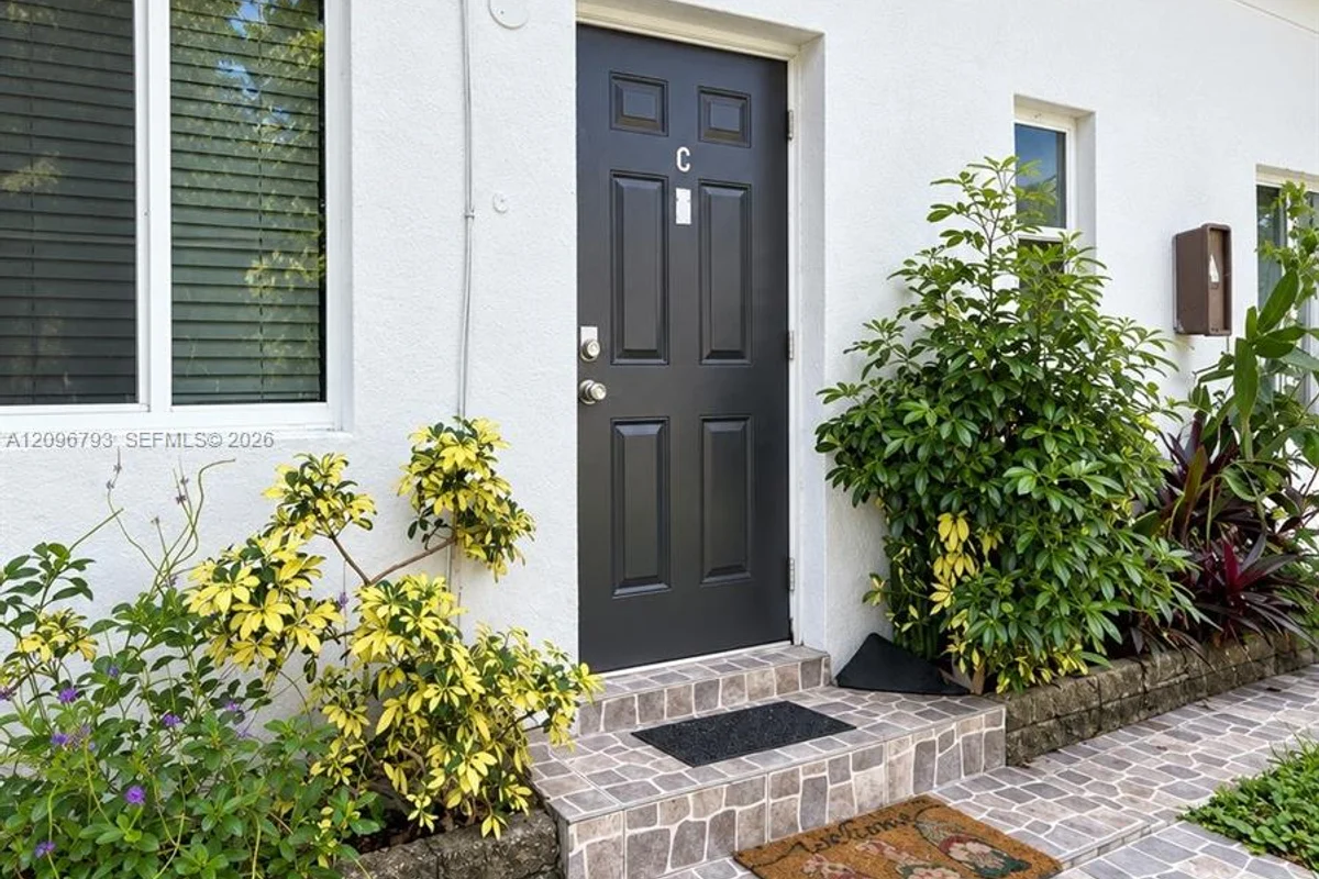 60 NE 78th St #C, Miami: photo 1 of 14
