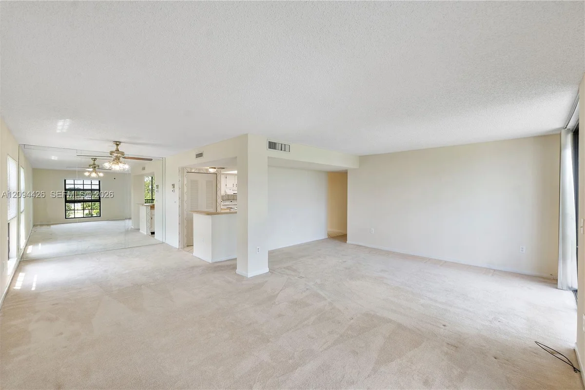 5550 NW 44th St #417B, Lauderhill: photo 1 of 13