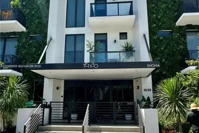 1030 15th St #316, Miami Beach: photo 1 of 37