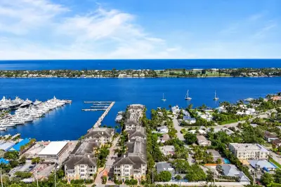3940 N Flagler Dr #203, West Palm Beach: photo 1 of 37