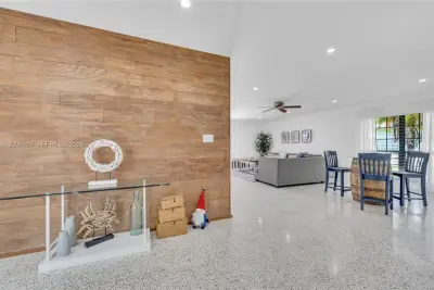 9448 Sterling Dr, Cutler Bay: photo 1 of 21